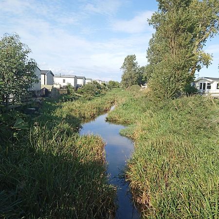 Lyntons 3 Bedroom Caravan Pets Stay Free Linen Included Heacham Bagian luar foto