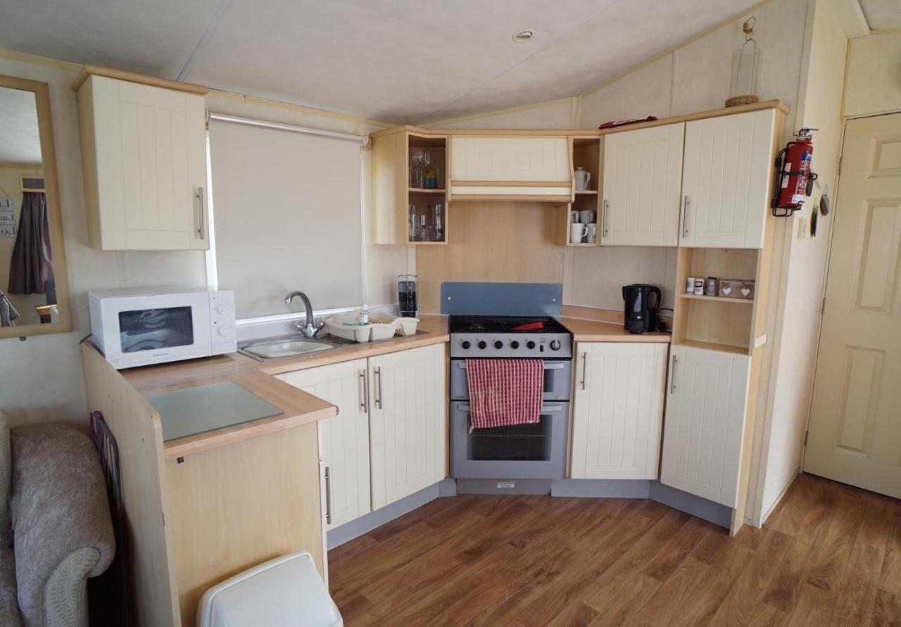 Lyntons 3 Bedroom Caravan Pets Stay Free Linen Included Heacham Bagian luar foto