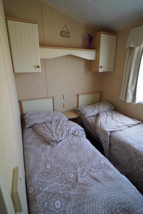Lyntons 3 Bedroom Caravan Pets Stay Free Linen Included Heacham Bagian luar foto