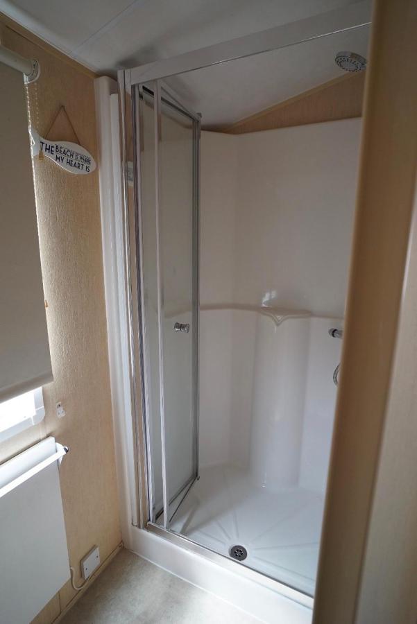 Lyntons 3 Bedroom Caravan Pets Stay Free Linen Included Heacham Bagian luar foto
