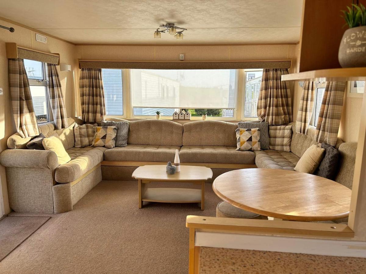 Lyntons 3 Bedroom Caravan Pets Stay Free Linen Included Heacham Bagian luar foto