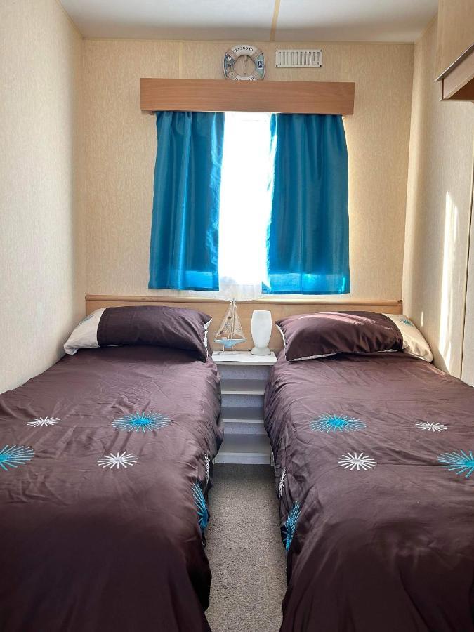 Lyntons 3 Bedroom Caravan Pets Stay Free Linen Included Heacham Bagian luar foto