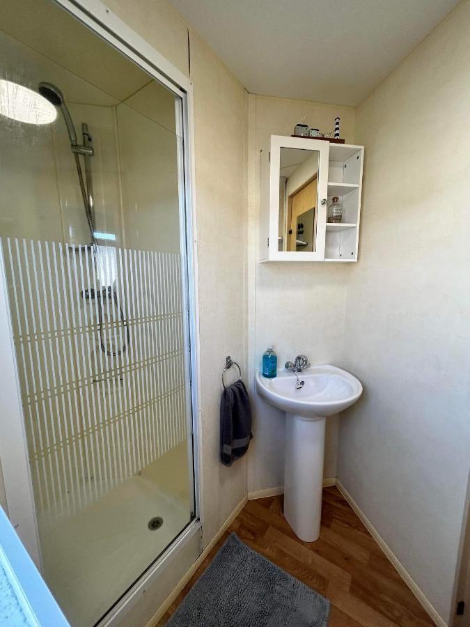 Lyntons 3 Bedroom Caravan Pets Stay Free Linen Included Heacham Bagian luar foto